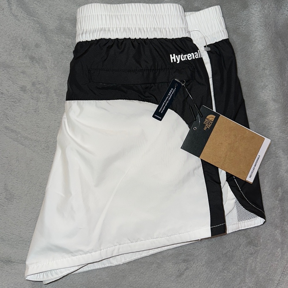 Hydrnlne short by Nike
Active wear - Picture 5 of 5